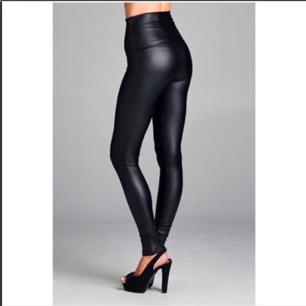 High waist faux leather leggings.
